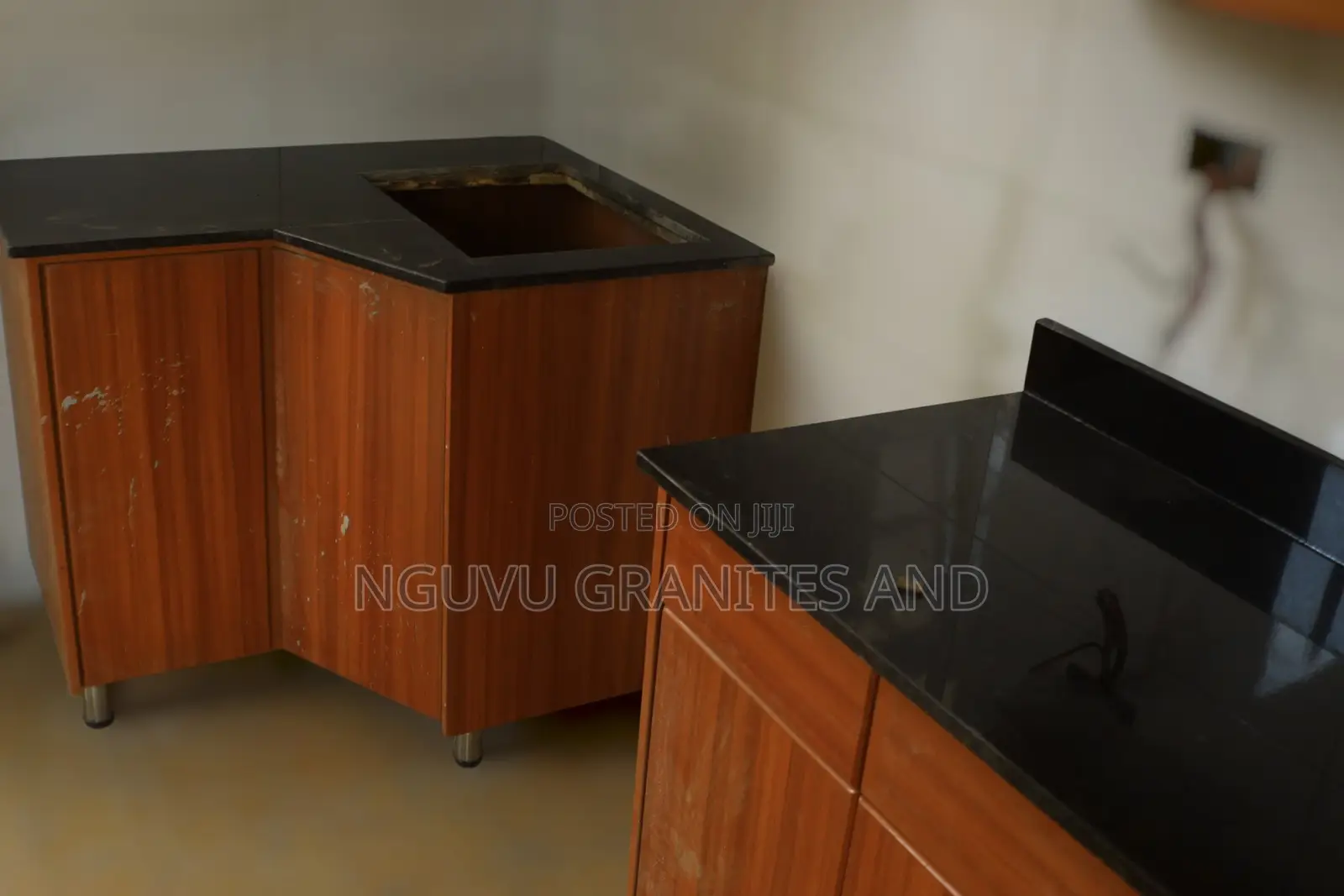 Polished Black Pearl Granite Counter Tops