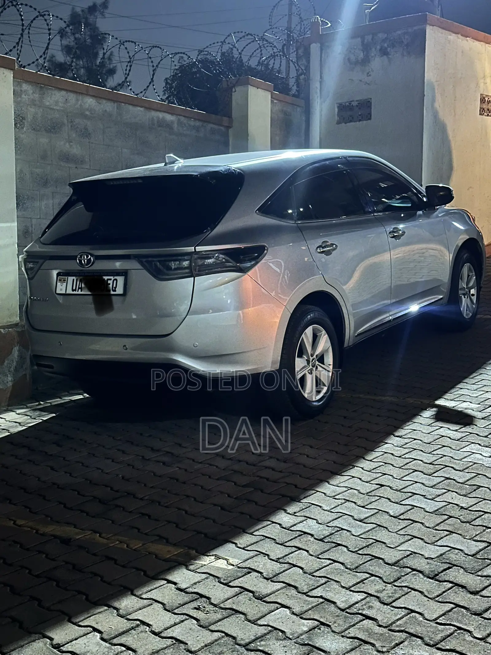 Toyota Harrier 2.0 2014 Silver
