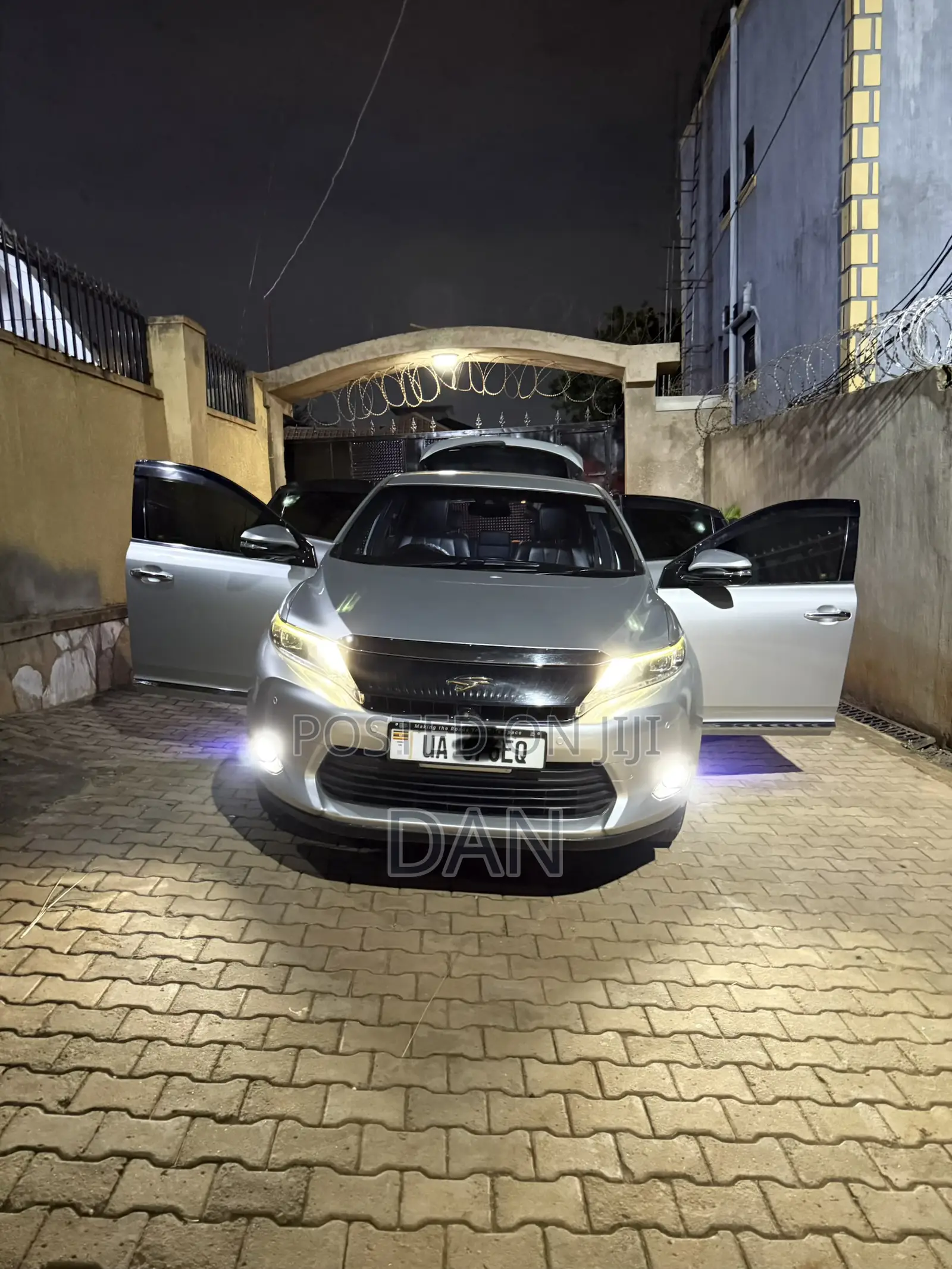 Toyota Harrier 2.0 2014 Silver