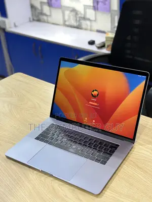 Laptop Apple MacBook Pro 2017 16GB Intel Core i7 SSD 512GB