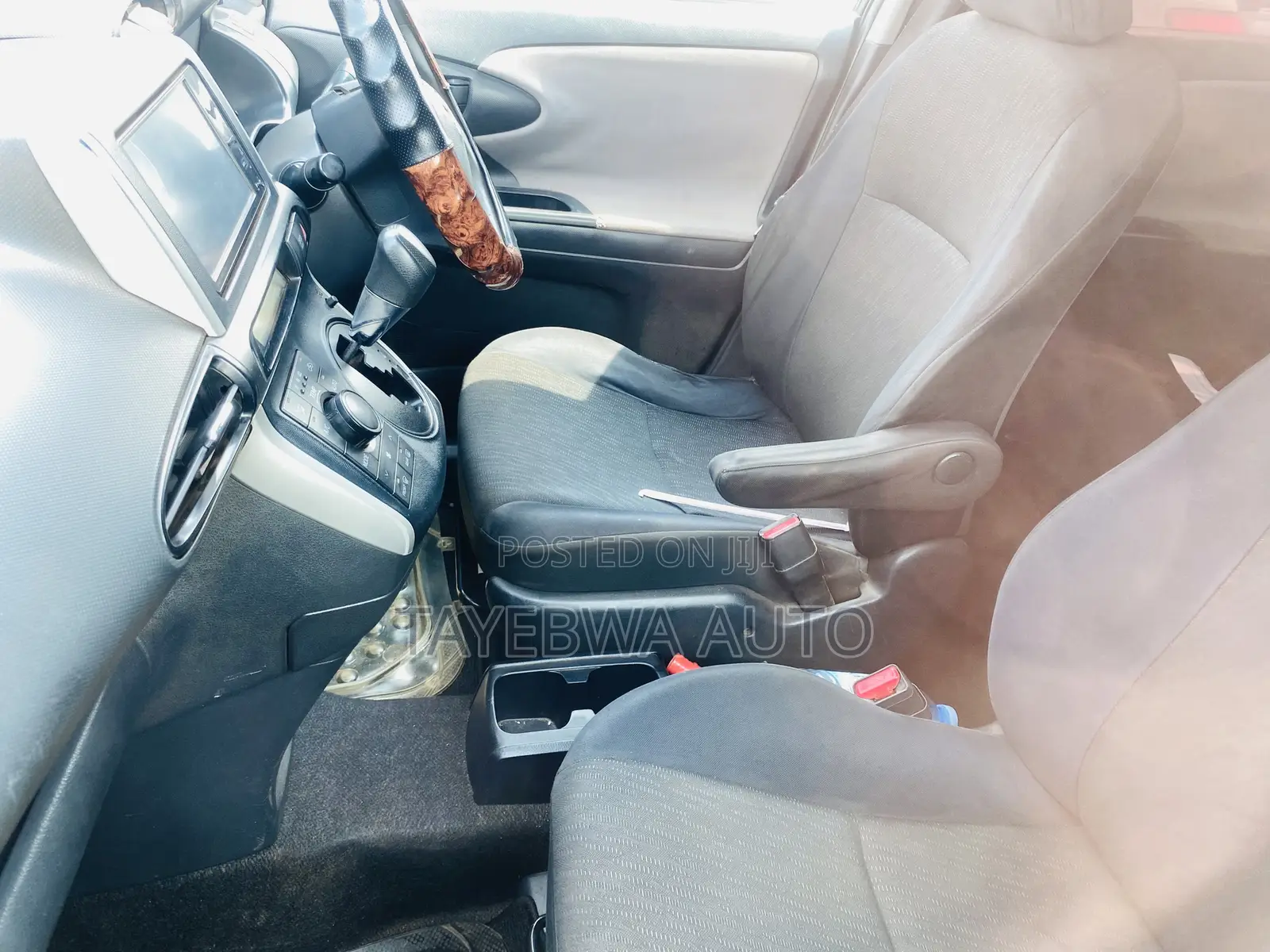Toyota Wish 2010