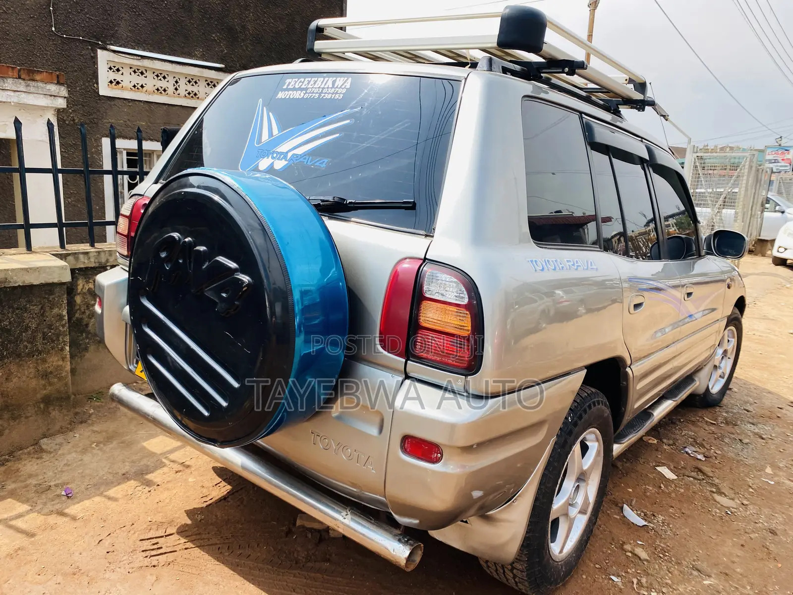 Toyota RAV4 Automatic 2000 Silver