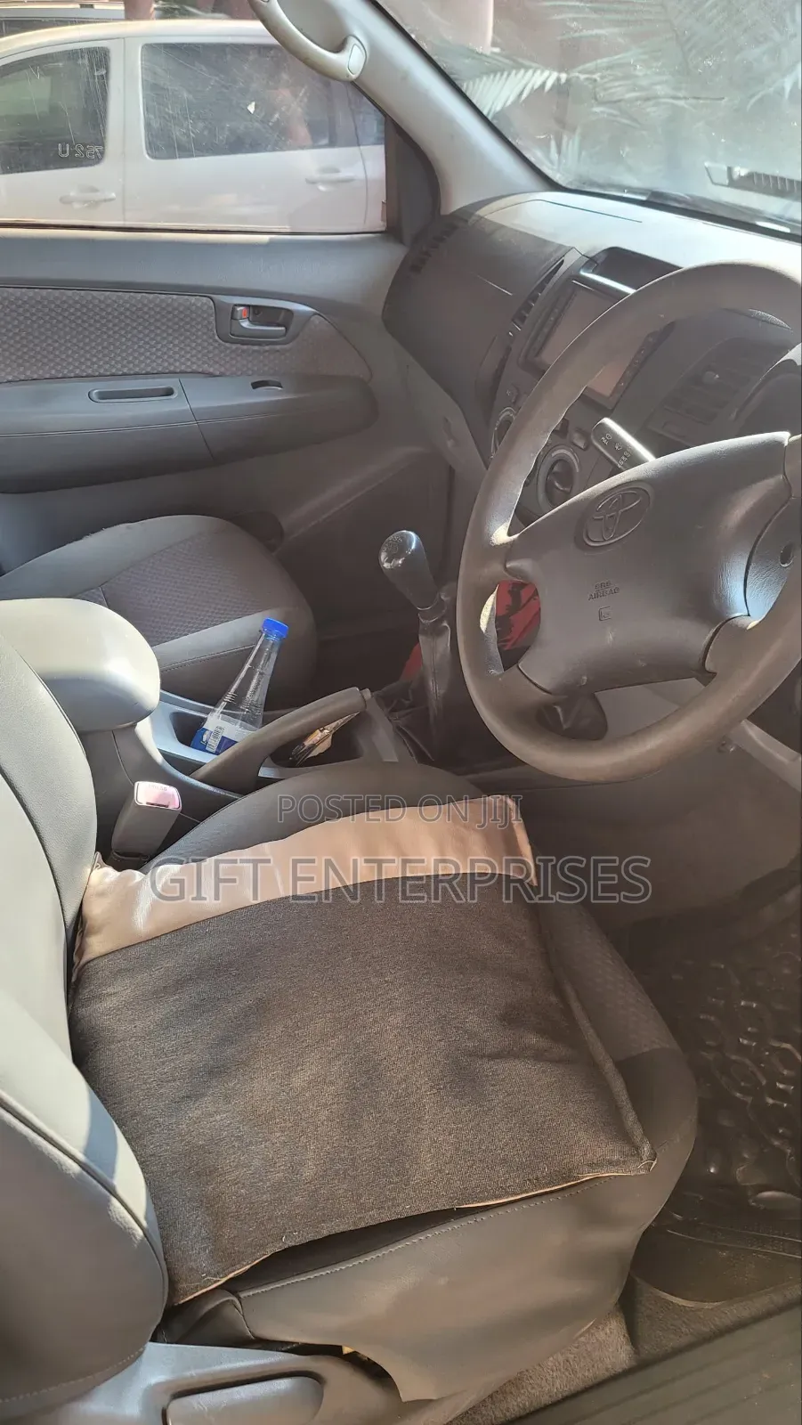 Toyota Hilux 2012 Silver