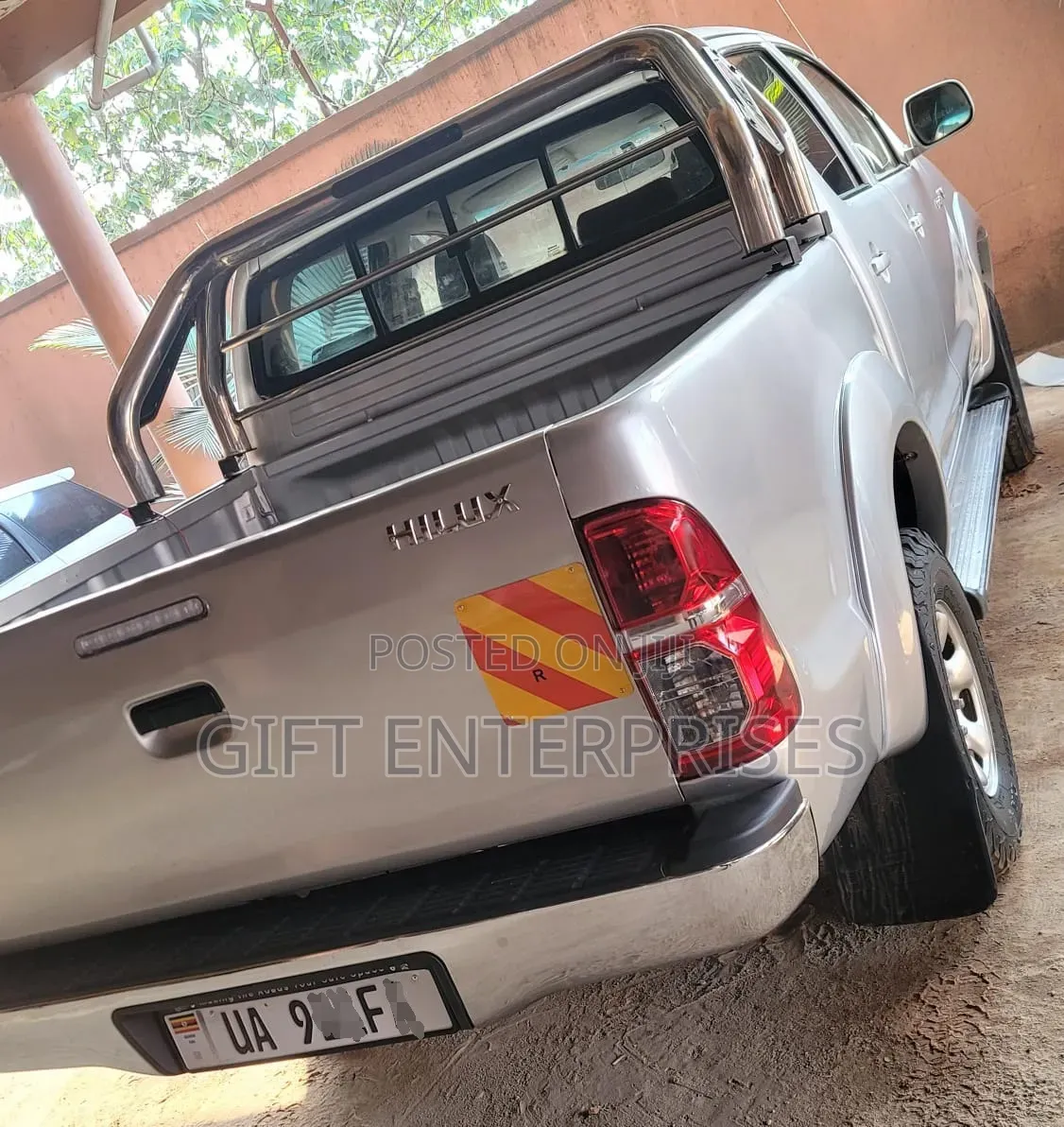 Toyota Hilux 2012 Silver