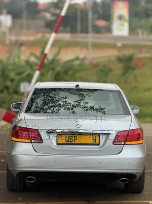 Mercedes-Benz E300 2010 Silver