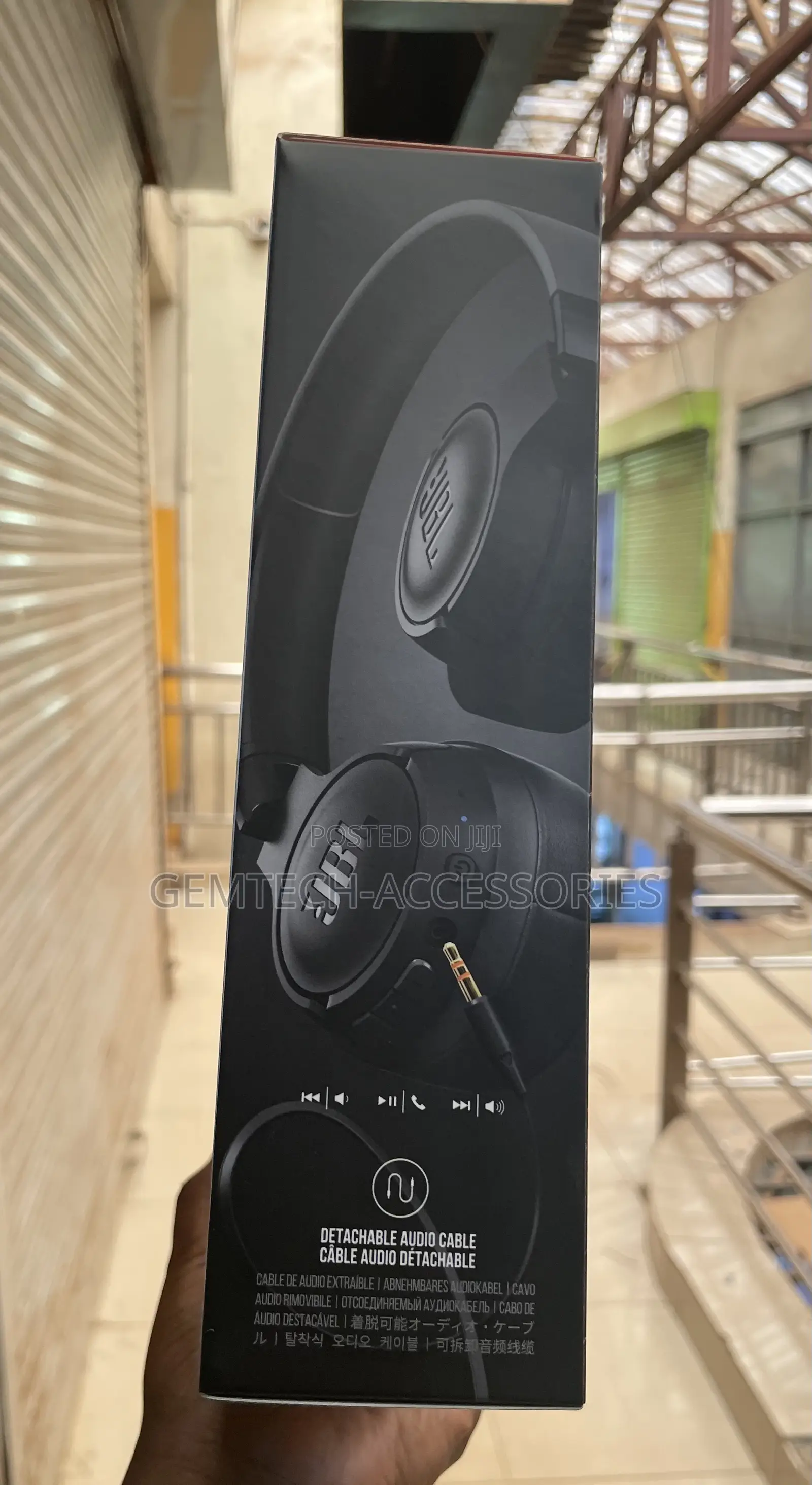 JBl Tune 710 Bluetooth Headphones