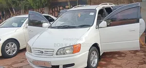 Toyota Ipsum 2000 White
