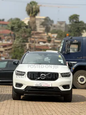 Volvo EX40 Single Motor Extended Range RWD Core 2025 White