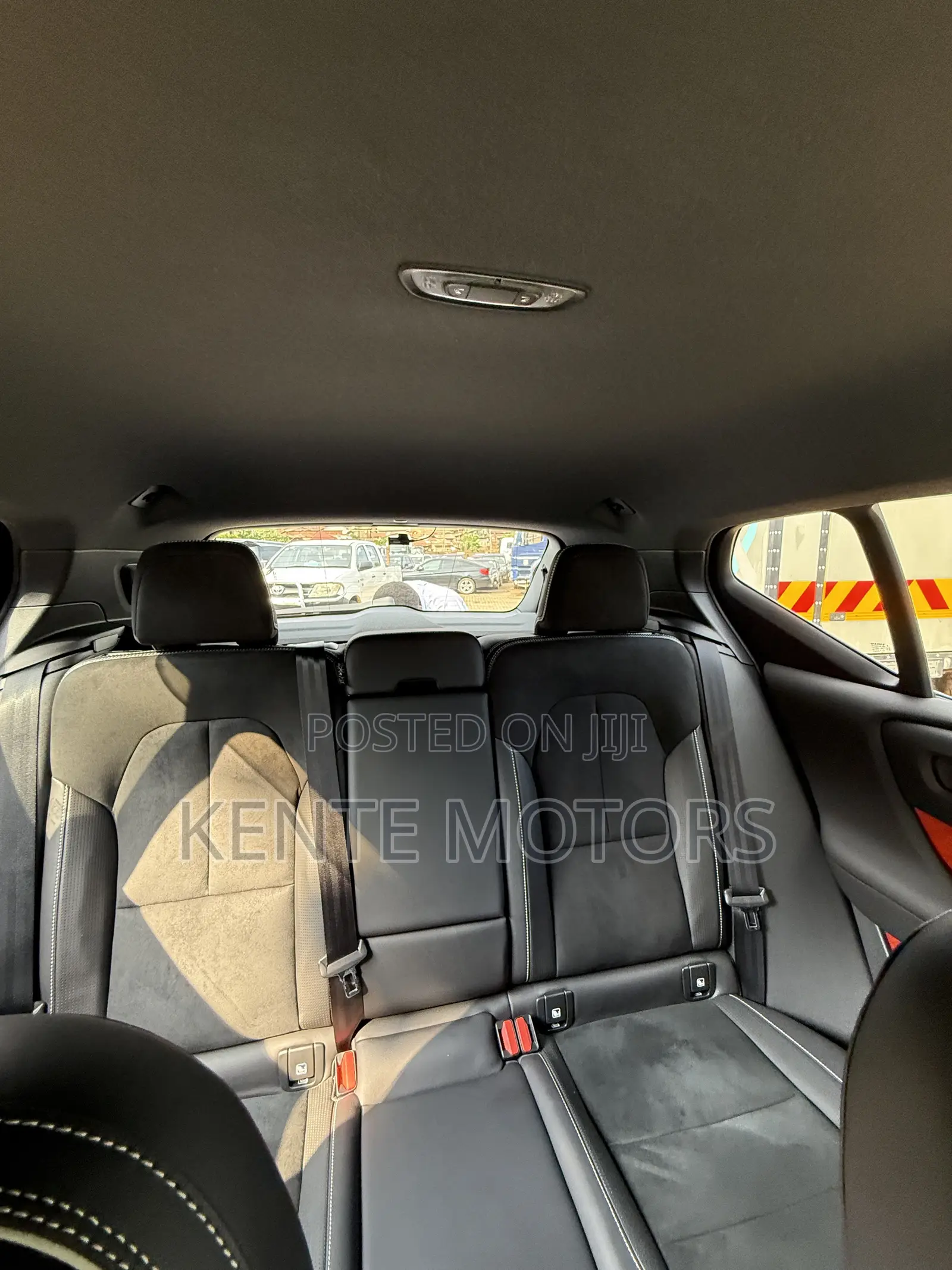 Volvo EX40 Single Motor Extended Range RWD Core 2025 White