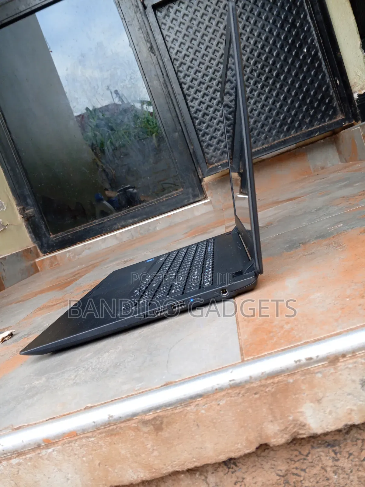 Laptop Acer Aspire 3 A315-31 4GB Intel Celeron HDD+SSD 128GB