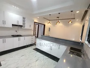 Kitchen Cabinets/Modern State Kitchen Cabinets 1,000,000/- Per Meter