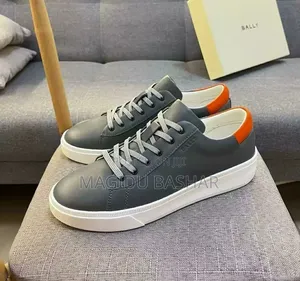 Casual Sneakers