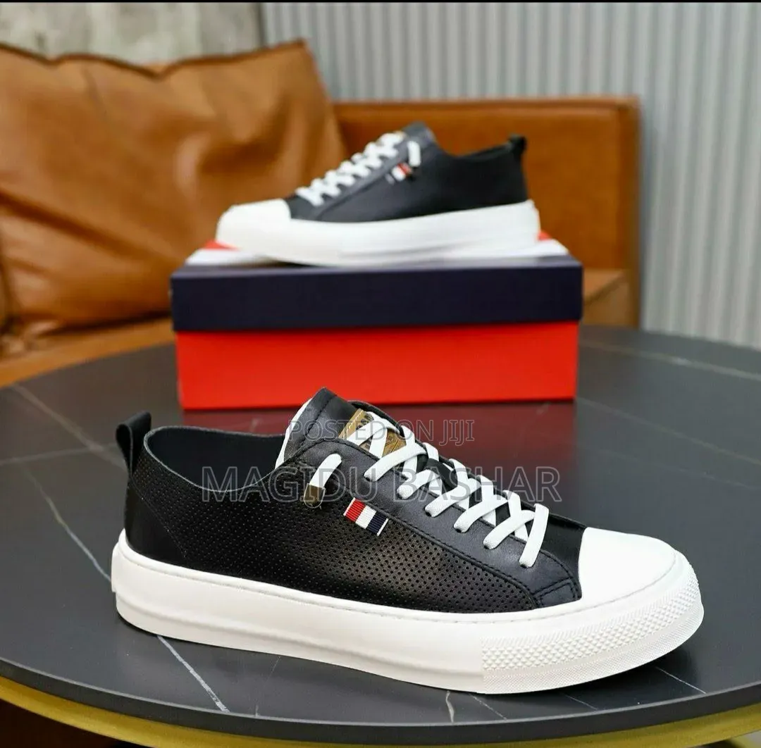 Casual Sneakers