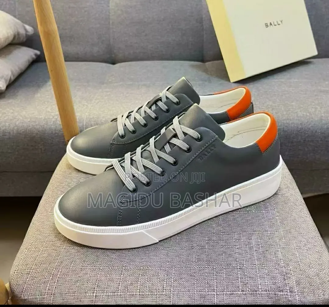 Casual Sneakers