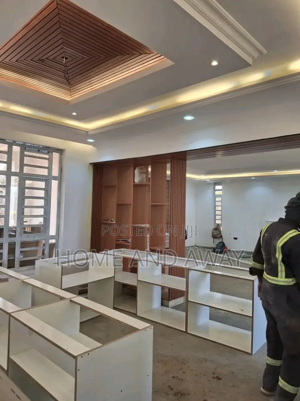 Kitchen/Modern County Kitchen Cabinets 1,100,000/- Per Running Meter