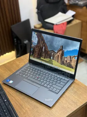 New Laptop Lenovo ThinkPad T14 8GB Intel Core i5 SSD 256GB