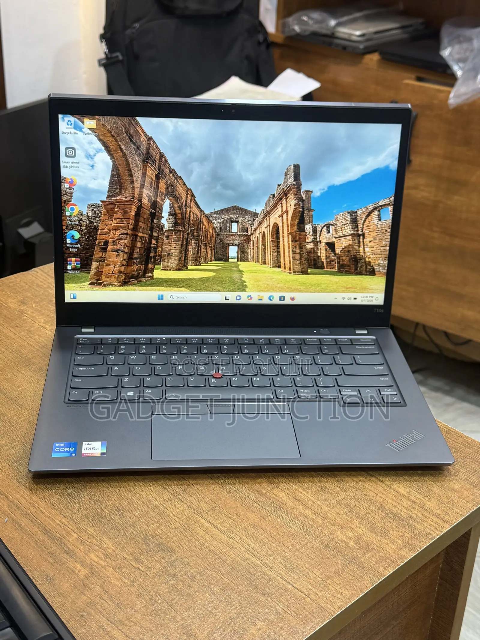 New Laptop Lenovo ThinkPad T14 8GB Intel Core i5 SSD 256GB