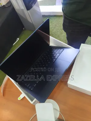 New Laptop Apple MacBook Air 2025 M4 16GB Apple M4 SSD 256GB