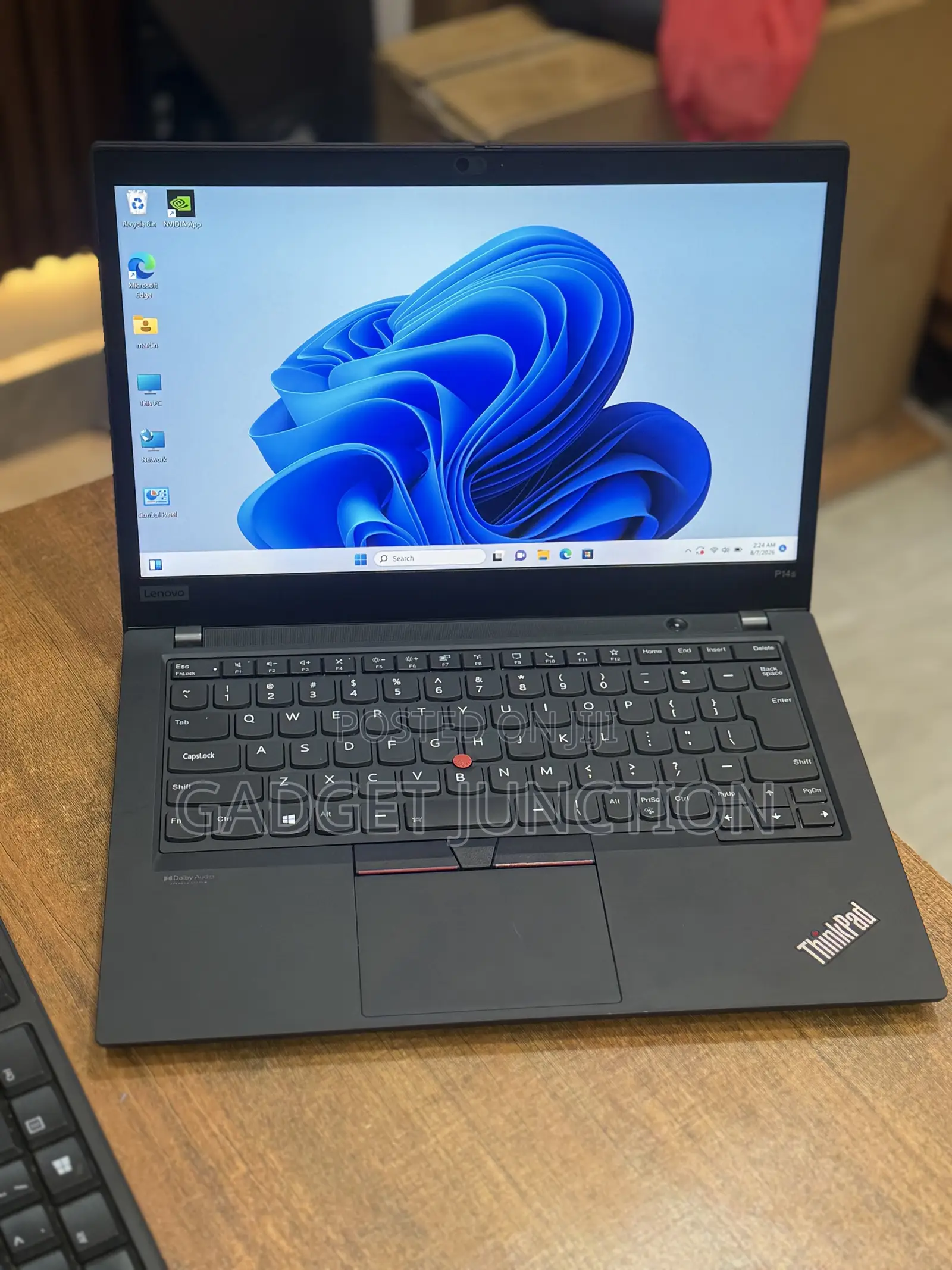 New Laptop Lenovo ThinkPad P14s 16GB Intel Core i7 SSD 512GB