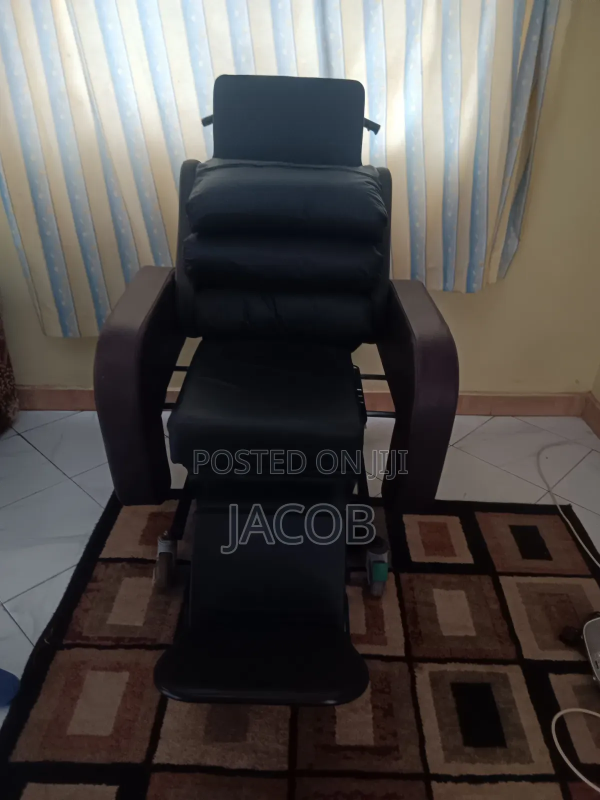 Reclining wheelChair