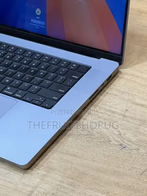 Laptop Apple MacBook Pro 2021 M1 Max 64GB Apple M1 Max SSD 1T