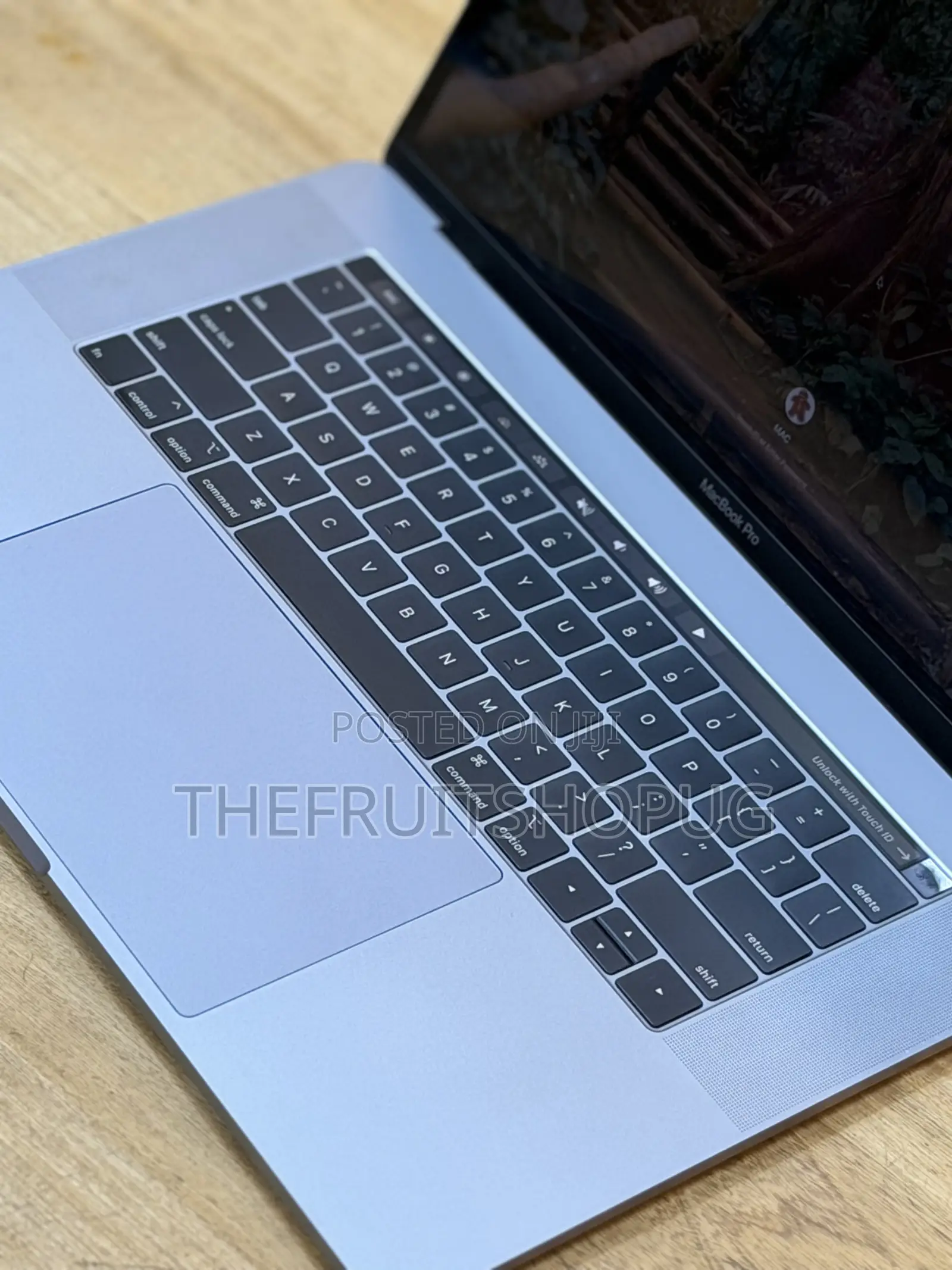 Laptop Apple MacBook Pro 2019 16GB Intel Core i7 SSD 1T