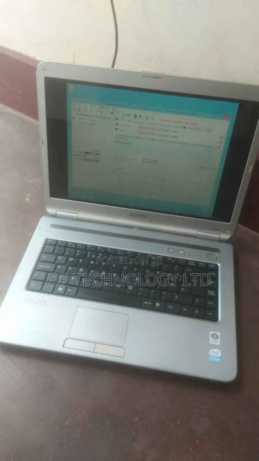 Laptop Sony VAIO E15 SVE1512K1EB 2GB Intel Core 2 Duo HDD 128GB
