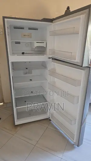 LG Fridge for Sale – Clean Fully Working