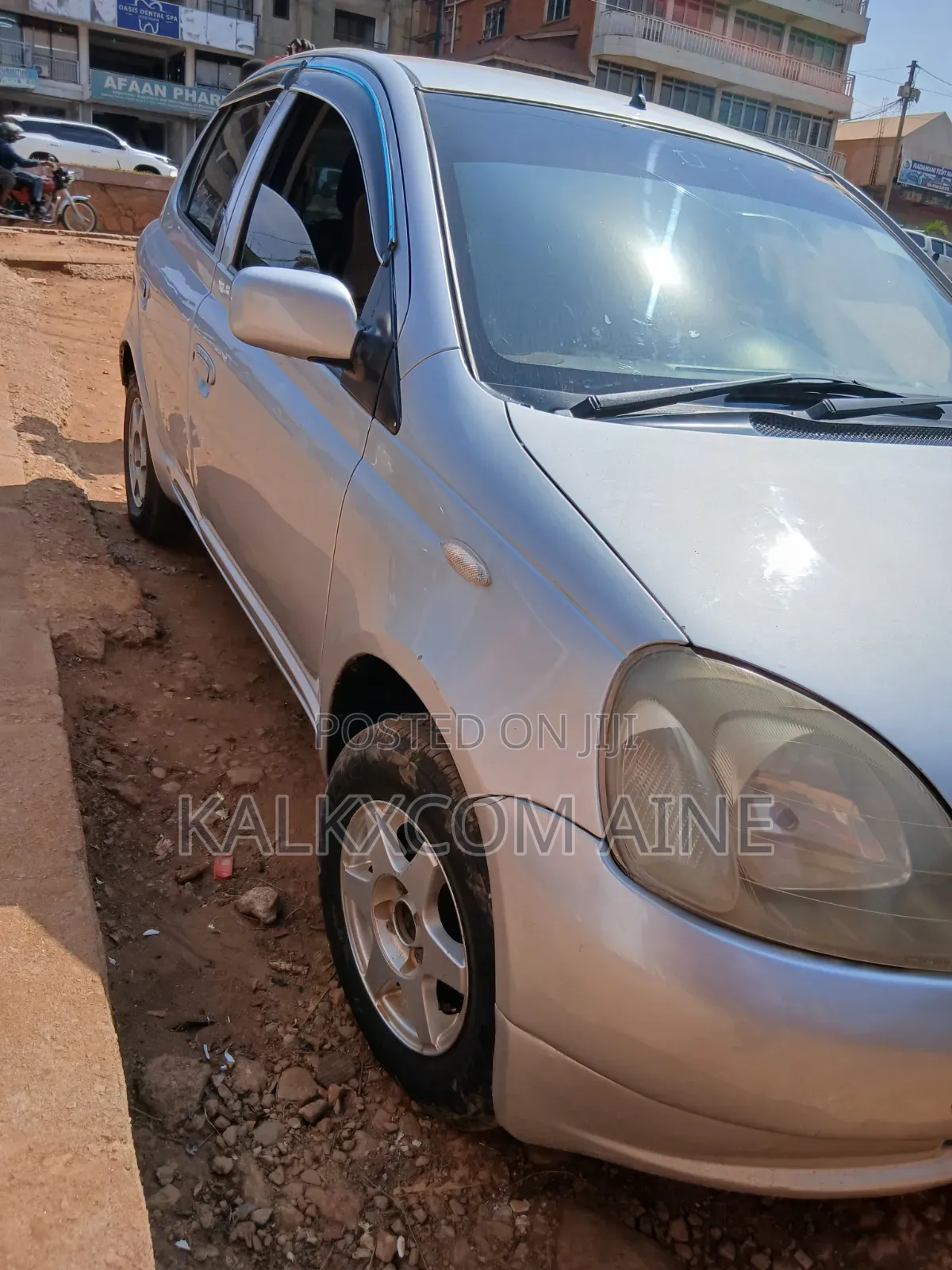 Toyota Vitz 2003 Silver