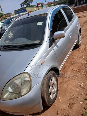 Toyota Vitz 2003 Silver
