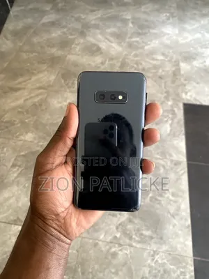 Samsung Galaxy S10e 128 GB Black