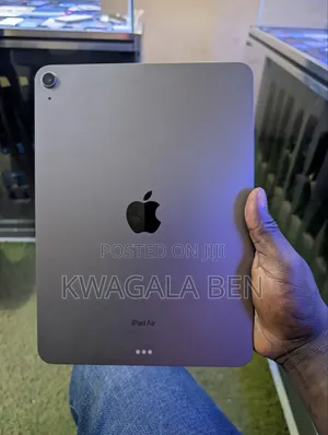 Apple iPad Air (2022) 64 GB Gray
