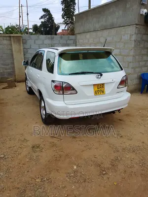Toyota Harrier 1997 White