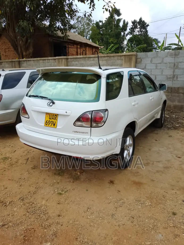 Toyota Harrier 1997 White