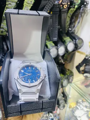 Denvosi Men's Watch Features a Distinct Octagonal