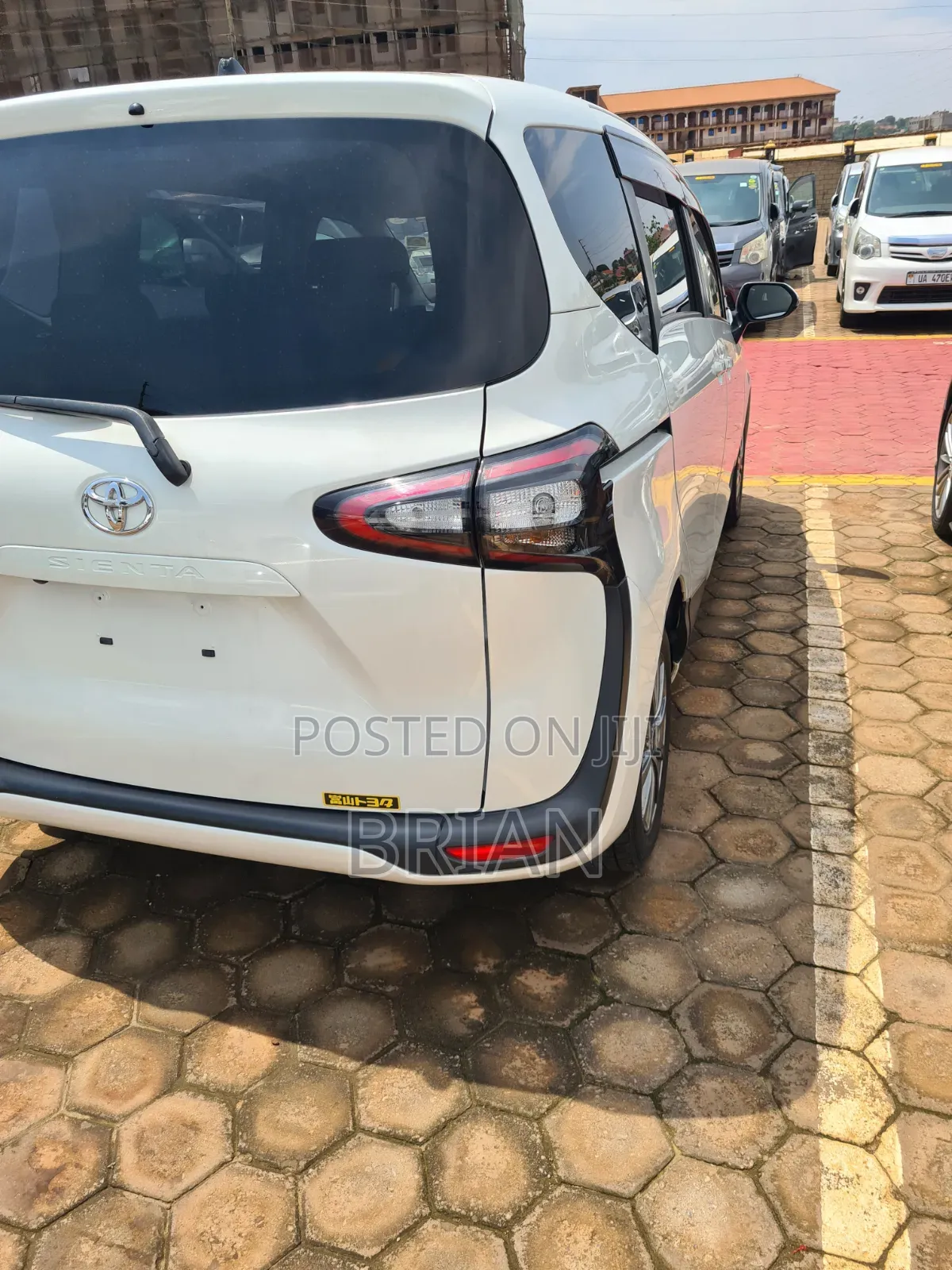 Toyota Sienta 2017 White