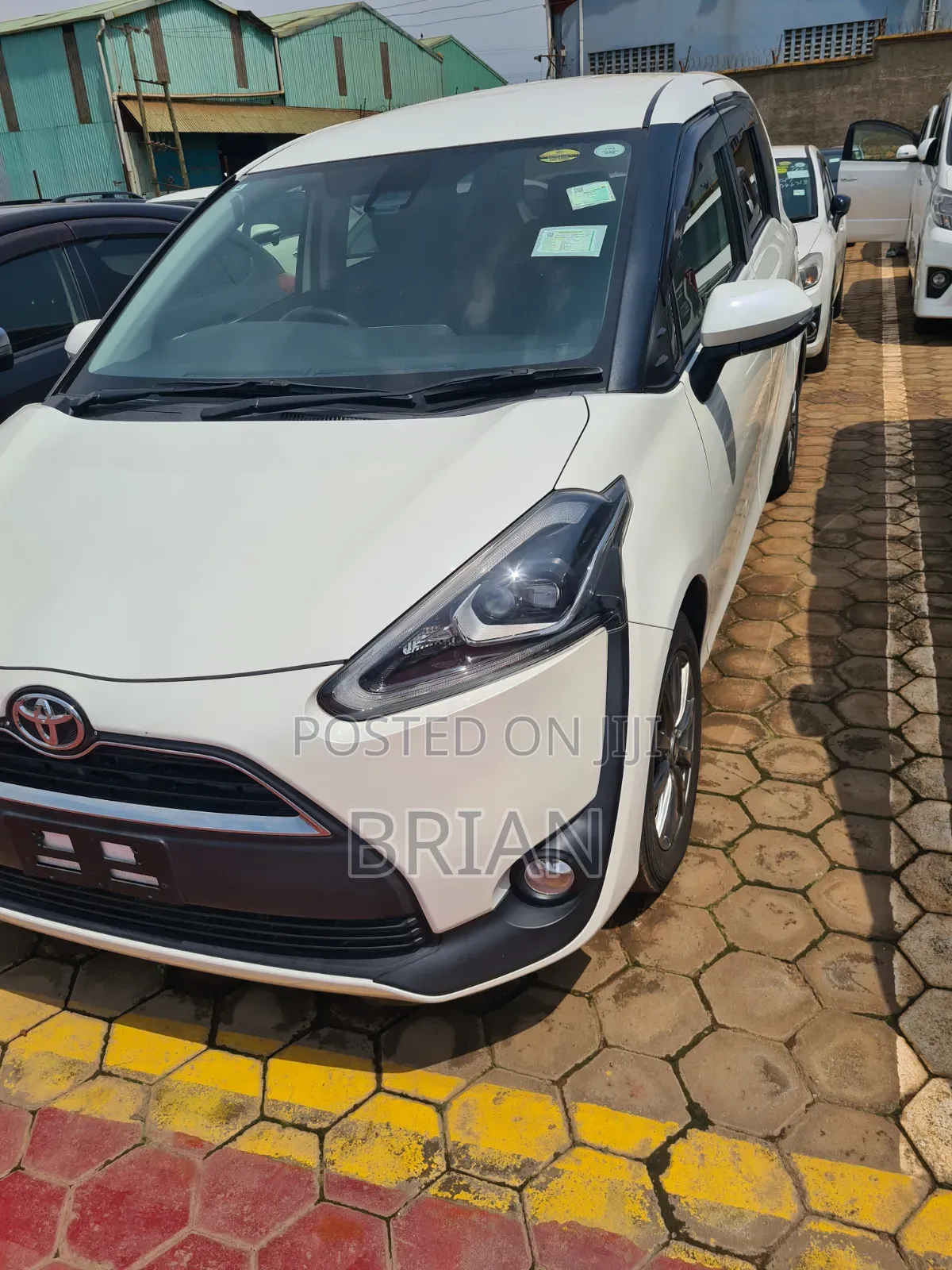 Toyota Sienta 2017 White