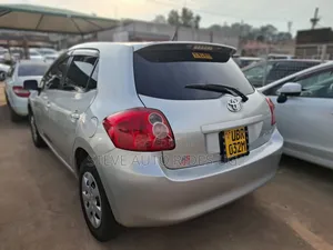 Toyota Auris 2009 Silver