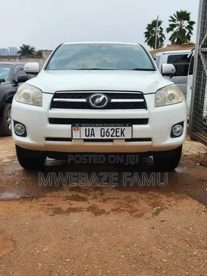 Toyota RAV4 2010 White