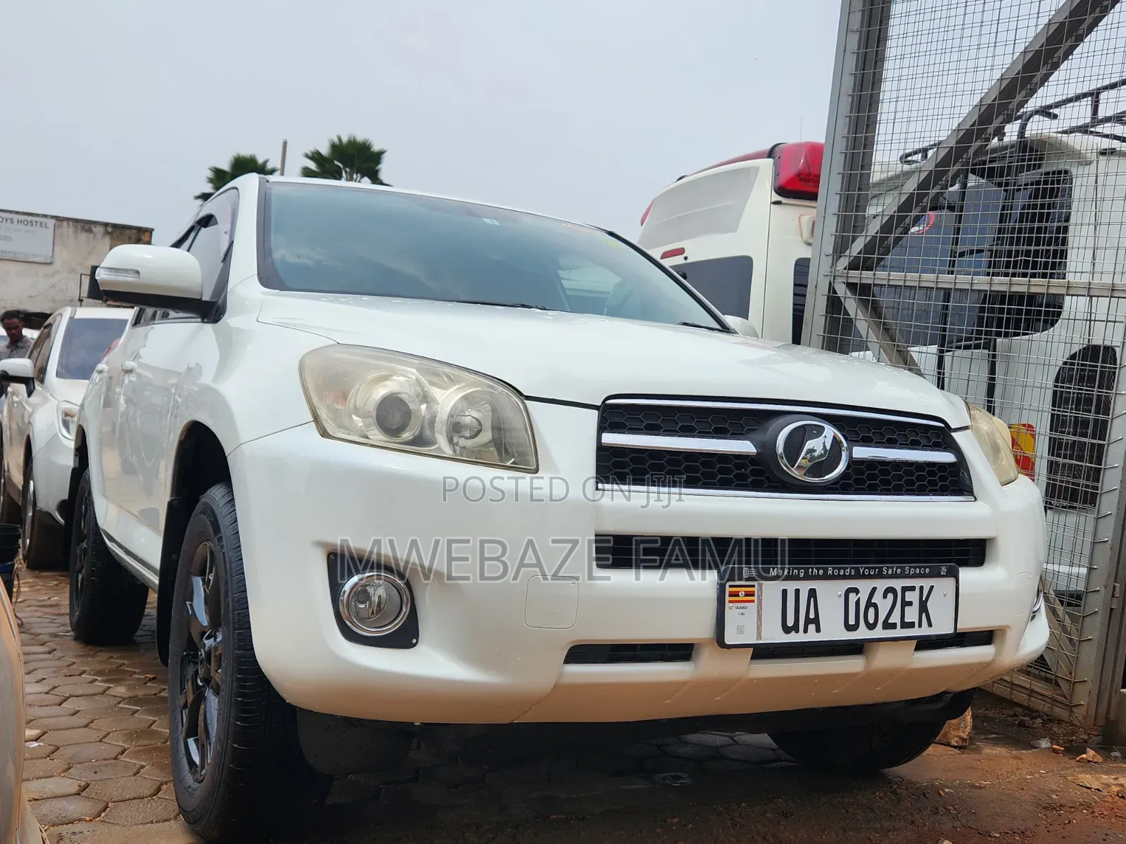 Toyota RAV4 2010 White