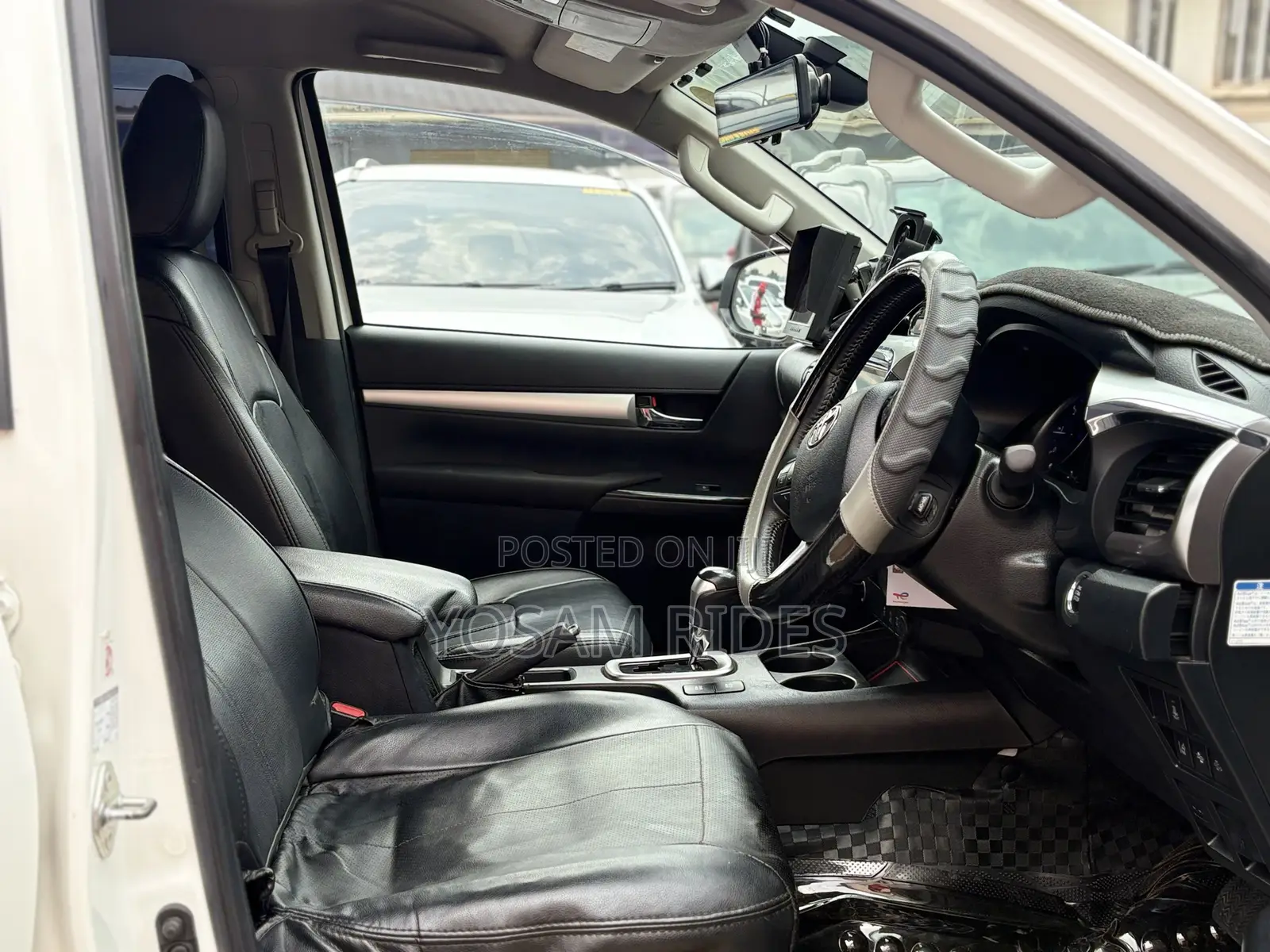 Toyota Hilux Revo Double Cab Deisel 2.8 AWD 2018 White