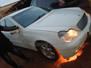 Mercedes-Benz C180 2006 White