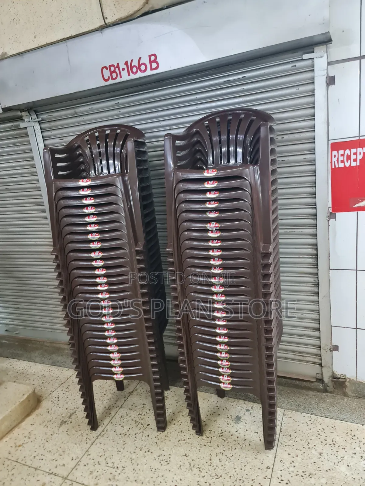 Global Coffee Armrest Plastic Chairs Plastic Chairs