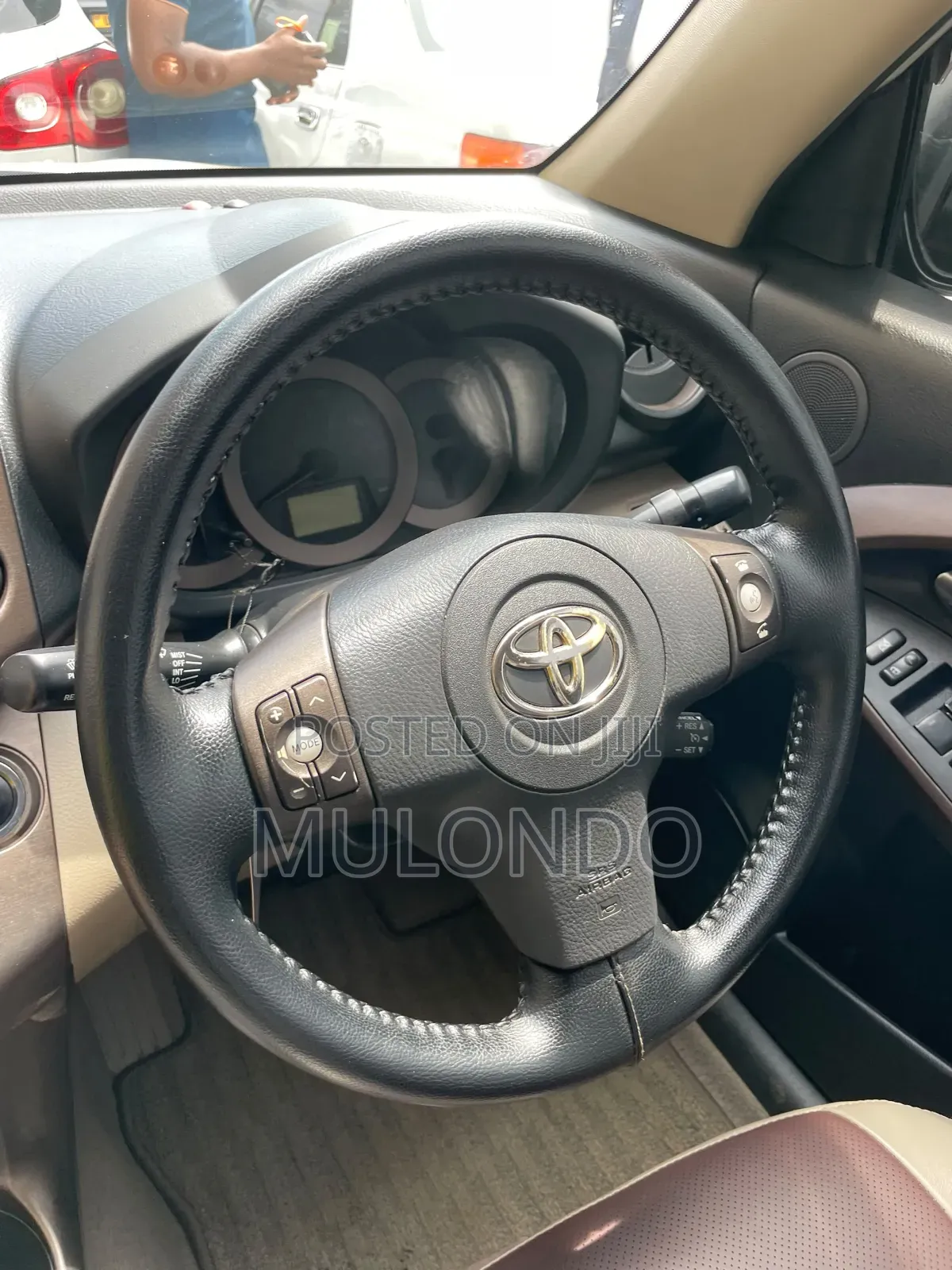 Toyota Vanguard 2010 White