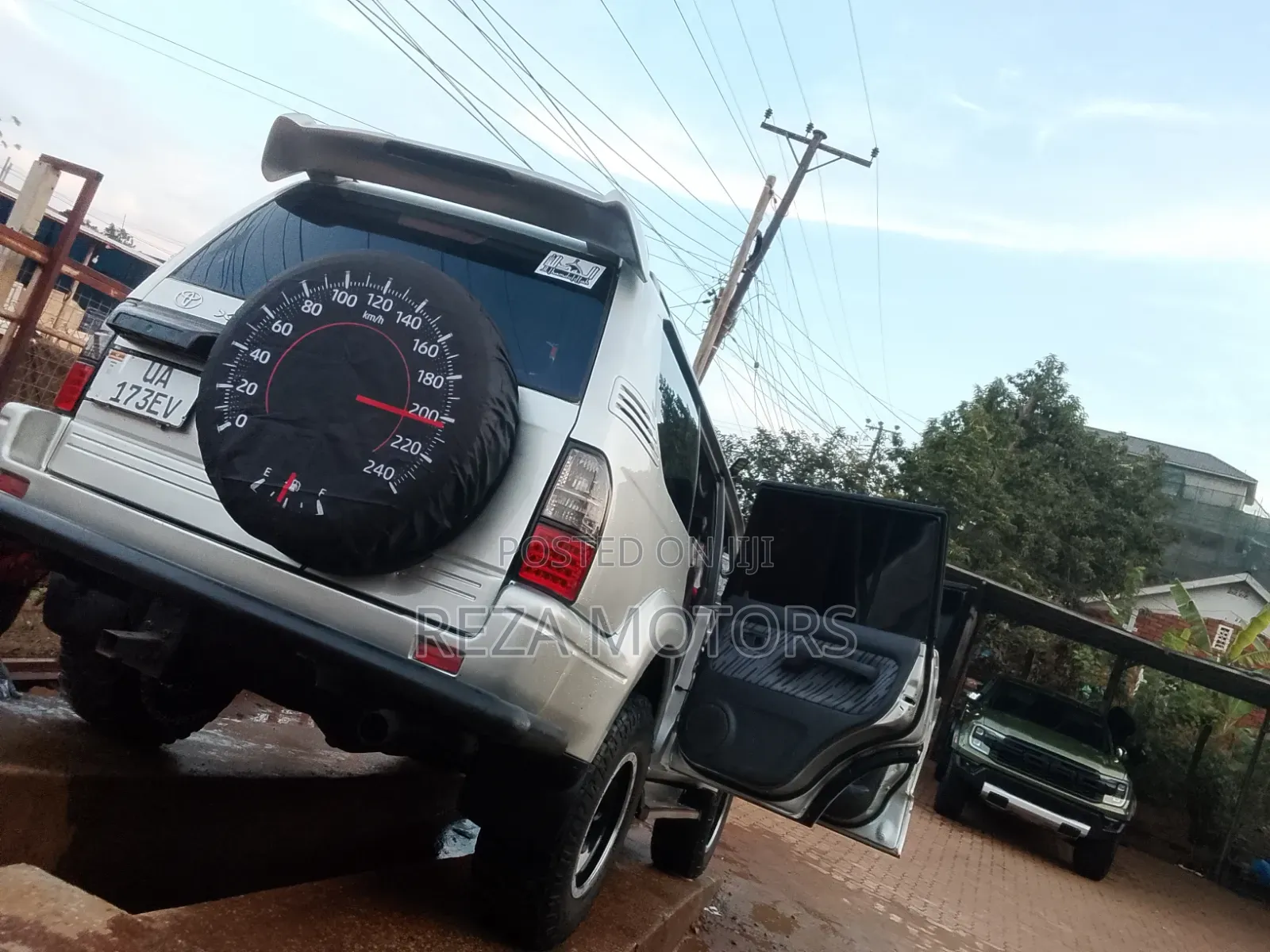 Toyota Land Cruiser 1999 Silver