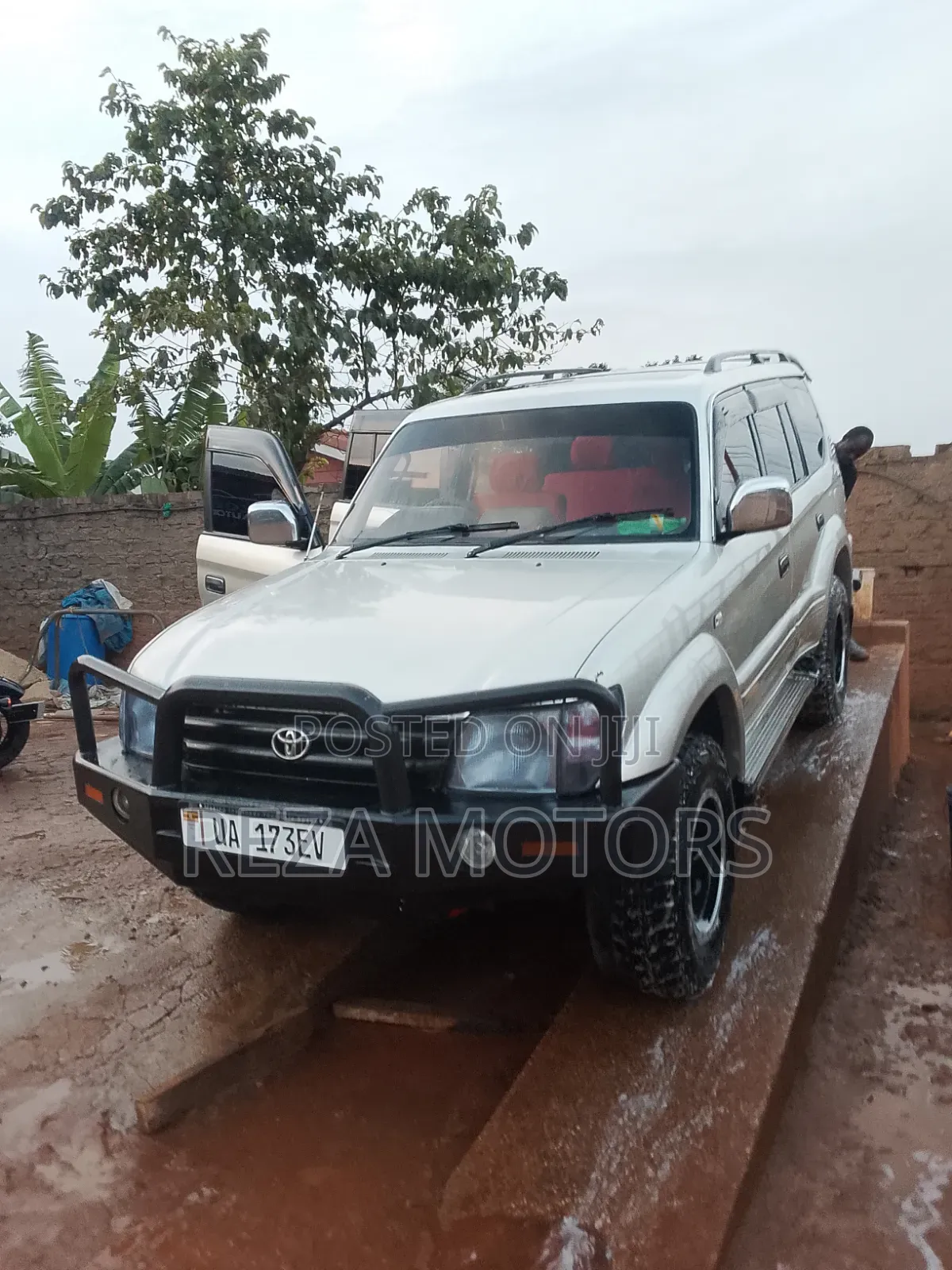 Toyota Land Cruiser 1999 Silver