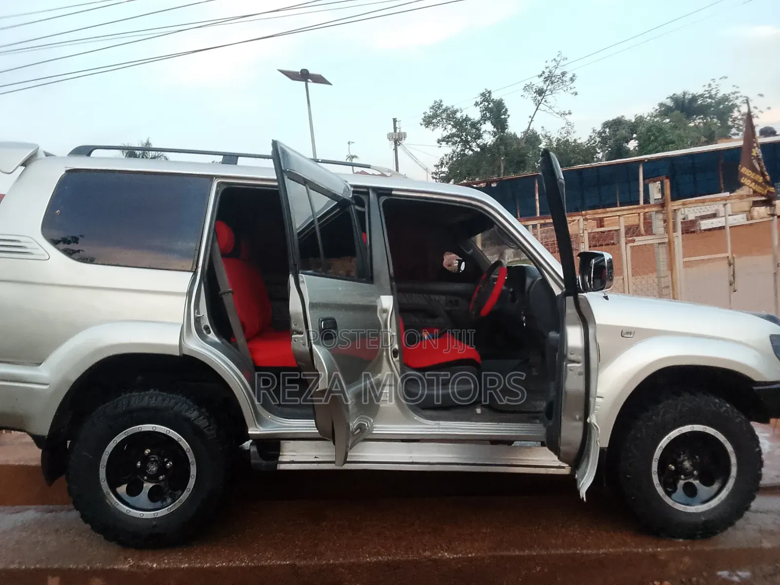 Toyota Land Cruiser 1999 Silver