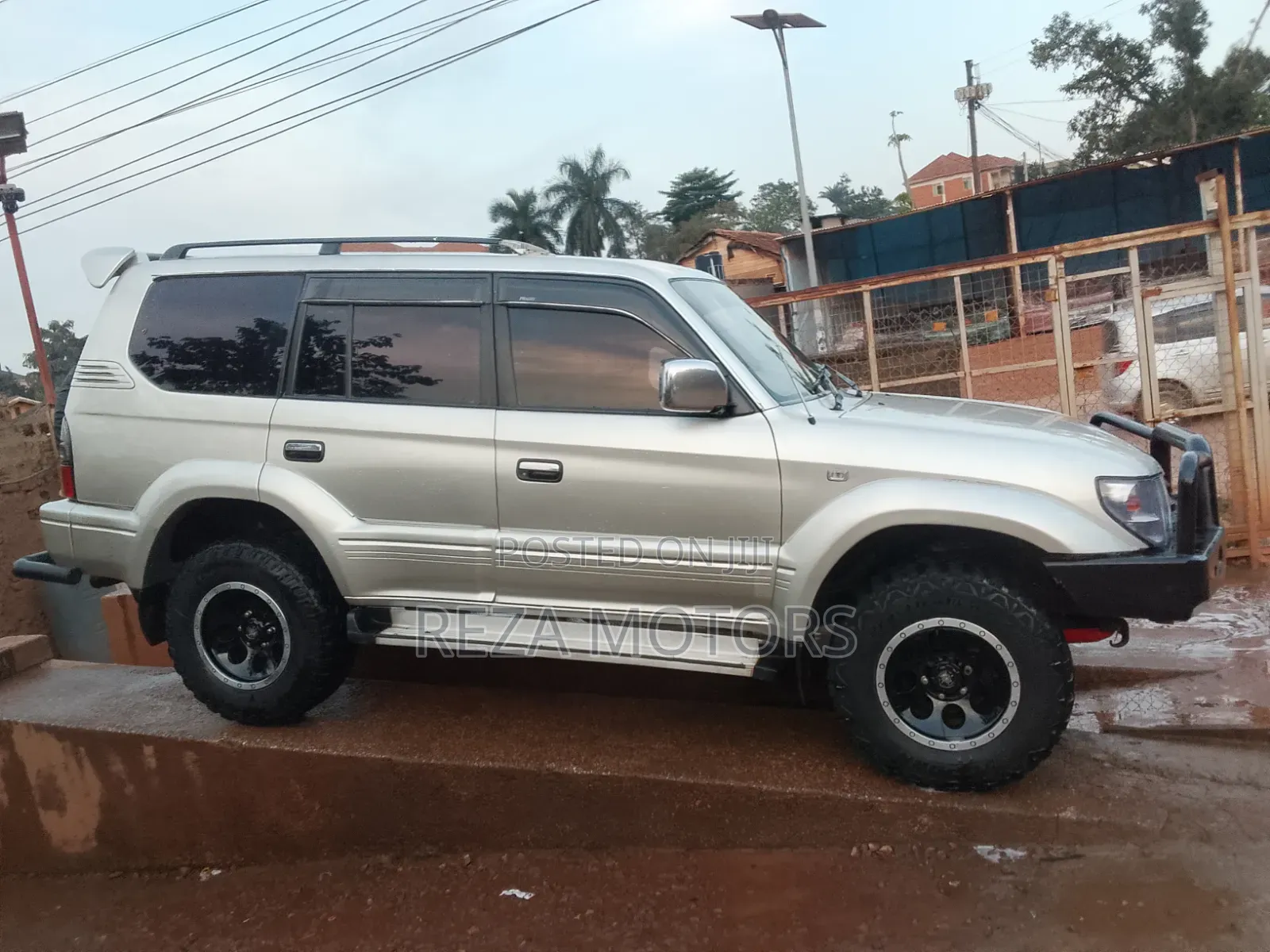 Toyota Land Cruiser 1999 Silver