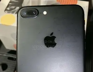 Apple iPhone 7 Plus 32 GB Black