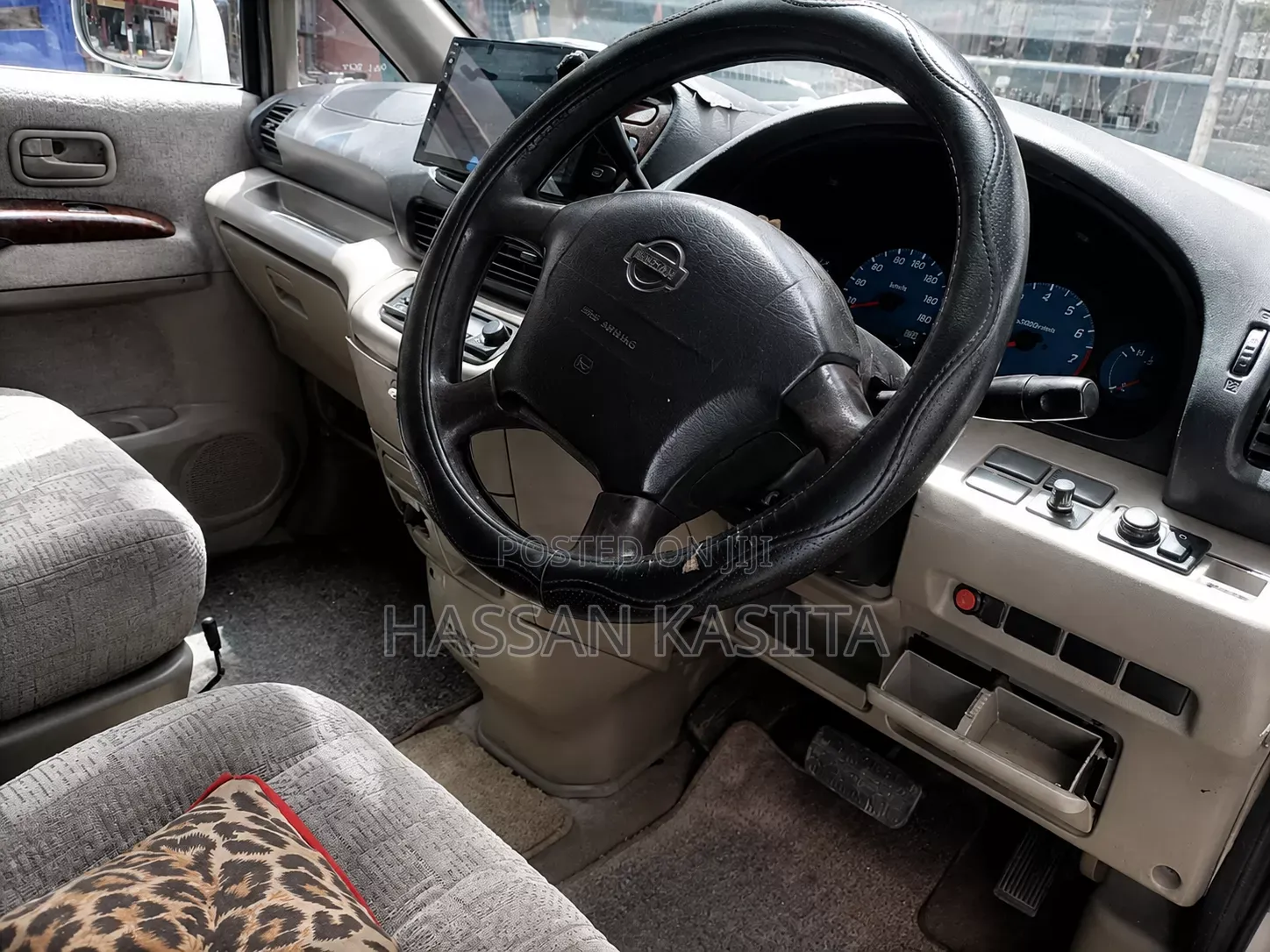 Nissan Serena 2000 Beige